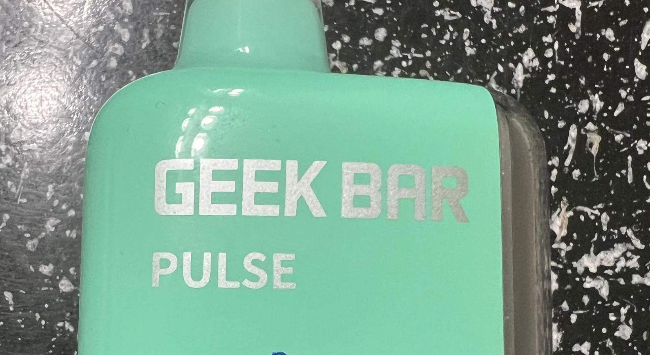 How Do Geek Bar Pulse Disposable Vapes Perform In Terms Of Flavor And Vapor Production?