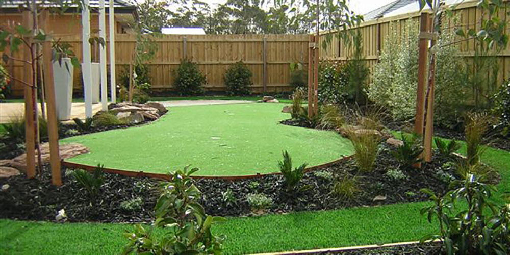 4 Ways to Enhance Your Garden & Driveway Using Artificial Grass